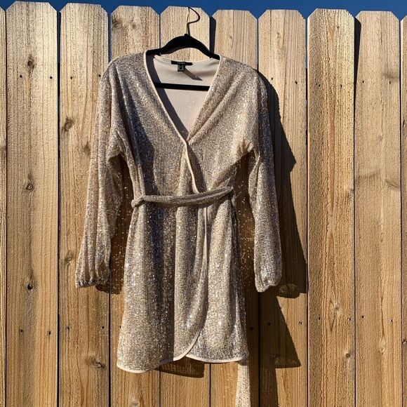 Take 50% OFF- Sequins Mini Dress, Size-M - Picture 1 of 10